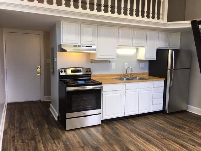 Apartment for rent at 2144-2146 St James Ave #1, Cincinnati, OH 45206