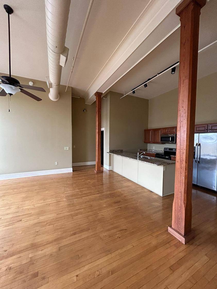 Apartment for rent at 370 Cherry St, Macon, GA 31201