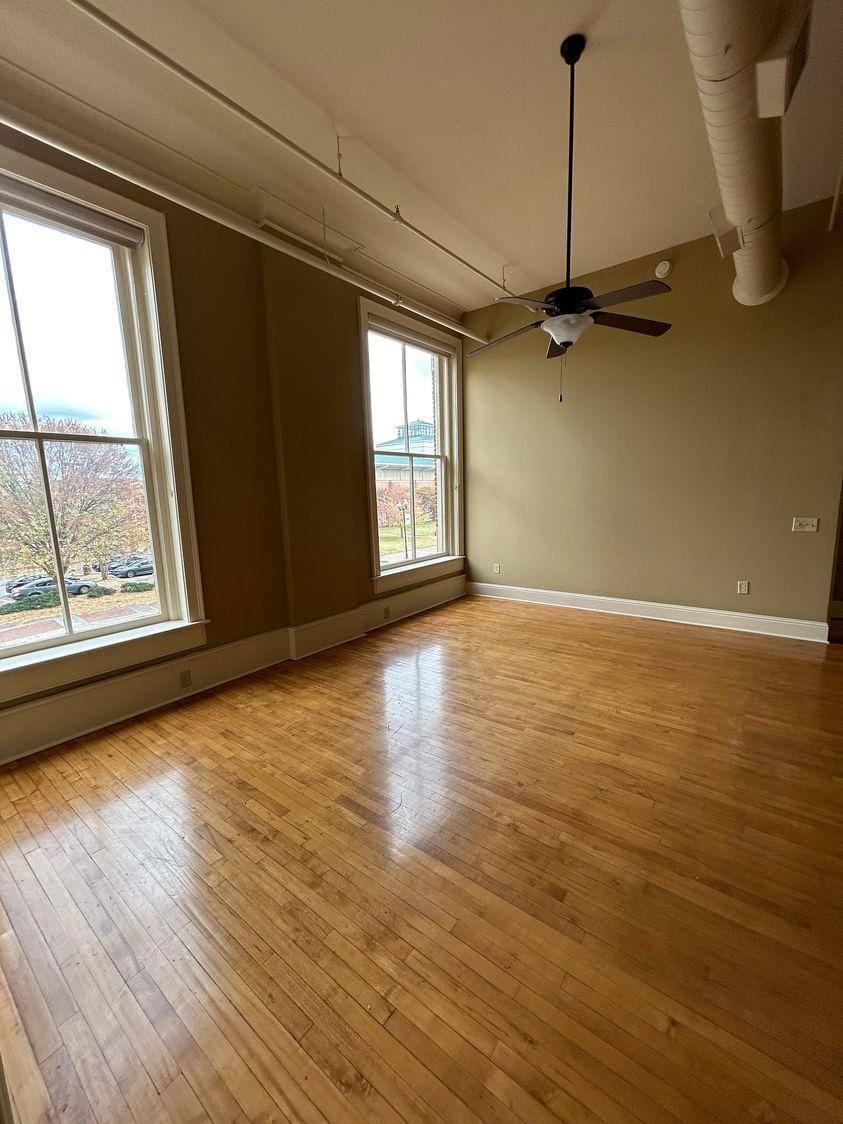 Apartment for rent at 370 Cherry St, Macon, GA 31201