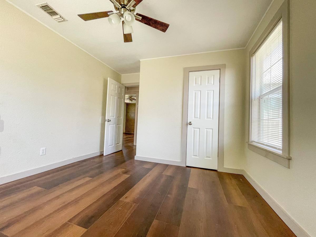 House for rent at 244 Ridgewood Ave, New Braunfels, TX 78130
