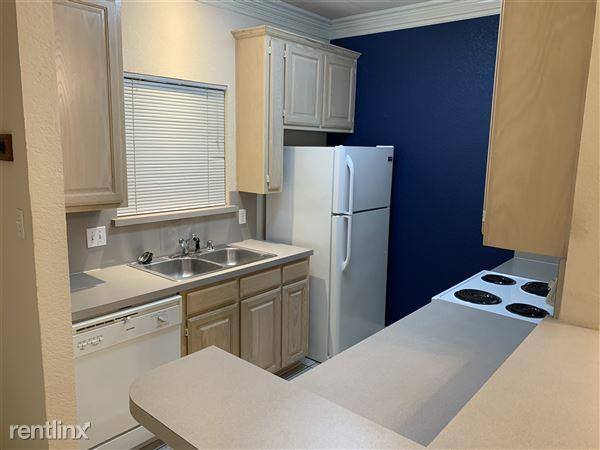 Townhouse for rent at Whiters Place, 501 Withers St #2X25, Denton, TX 76209