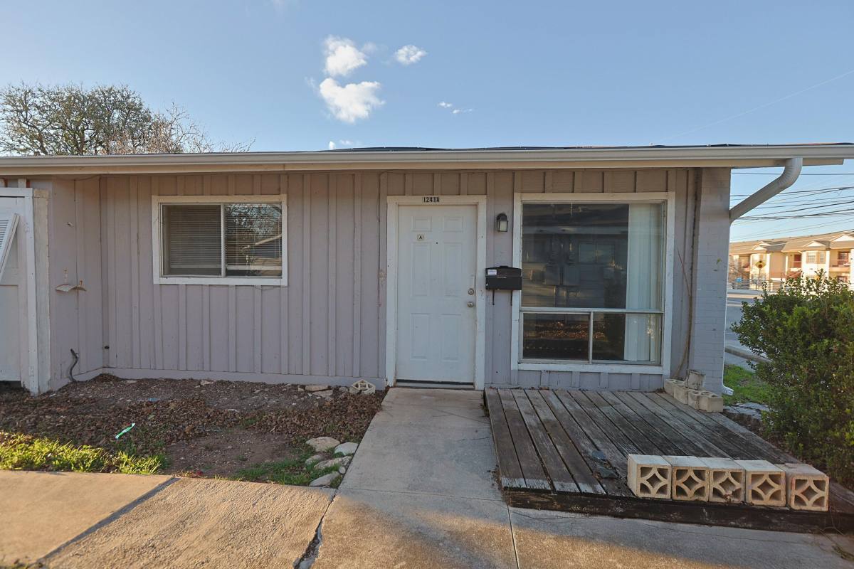House for rent at 1243 N Lbj Dr #B, San Marcos, TX 78666