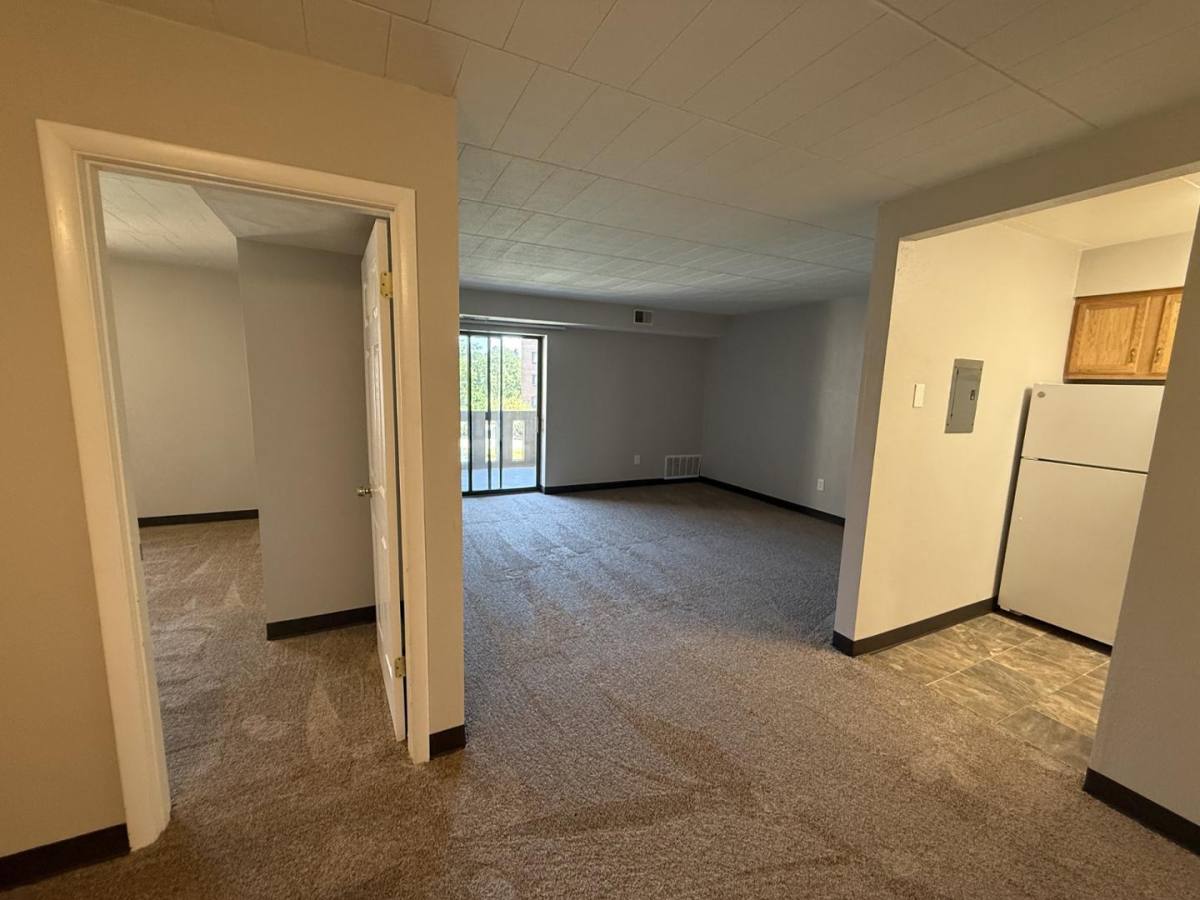 Apartment for rent at Wellington Square, 3910-3950 Old William Penn Highway, Pittsburgh, PA 15235