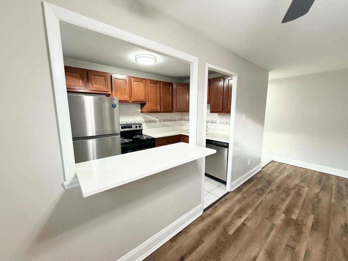 Apartment for rent at Regency Court, 6005 Fifth Ave, Pittsburgh, PA 15232