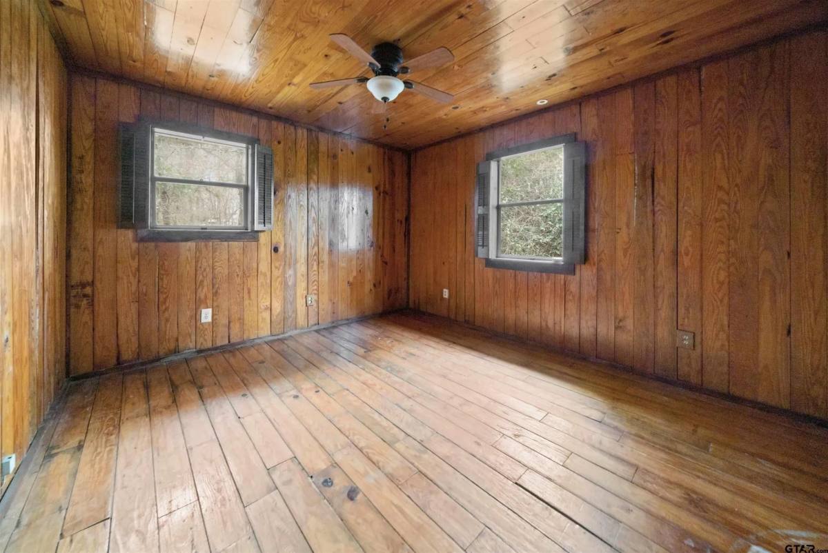 House for rent at Hide a Way Bay, 20973 Lakeview Dr, Flint, TX 75762