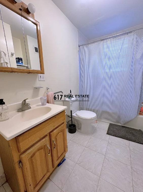 Apartment for rent at 216 Freeman St #2, Brookline, MA 02446