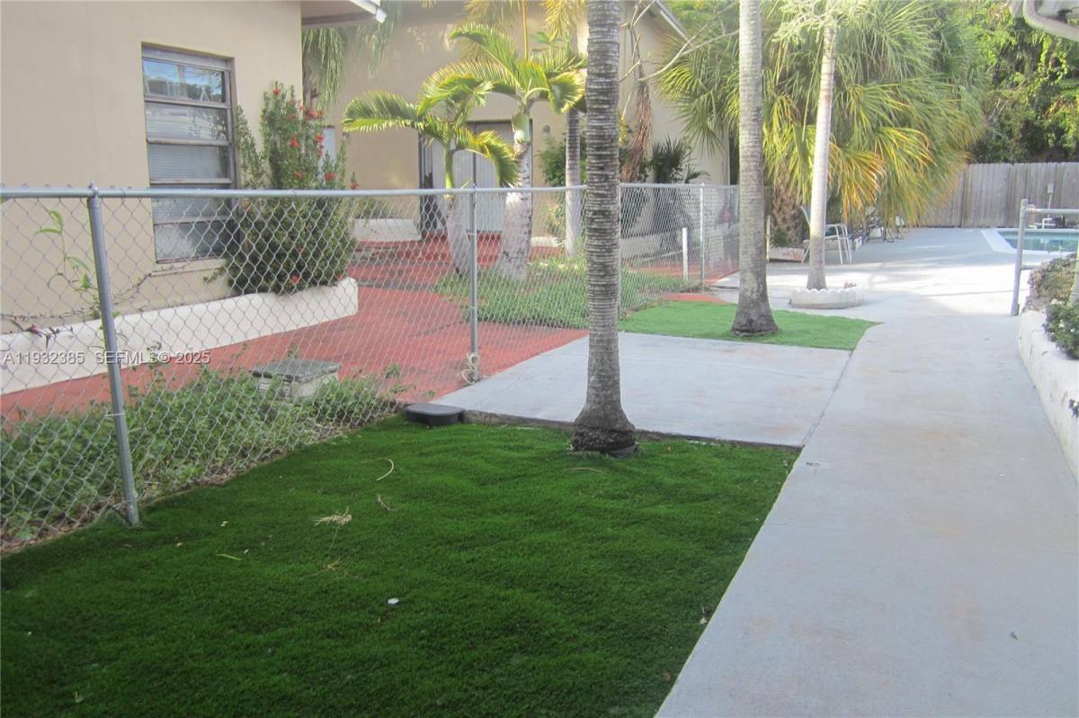 Apartment for rent at 2019 Fletcher St #2, Hollywood, FL 33020