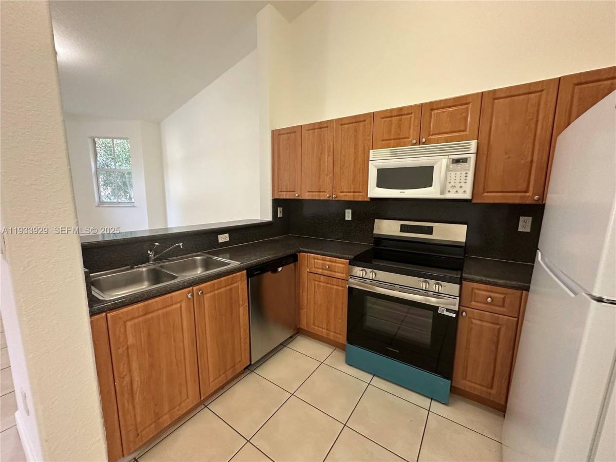 Condo for rent at 2755 SE 16th Ave #200, Homestead, FL 33035