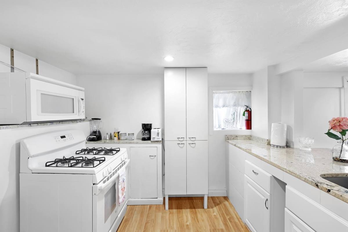Apartment for rent at 875 Granite St #1, Braintree, MA 02184