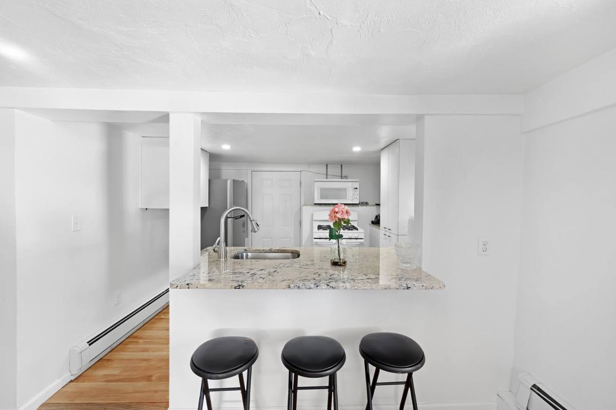 Apartment for rent at 875 Granite St #1, Braintree, MA 02184