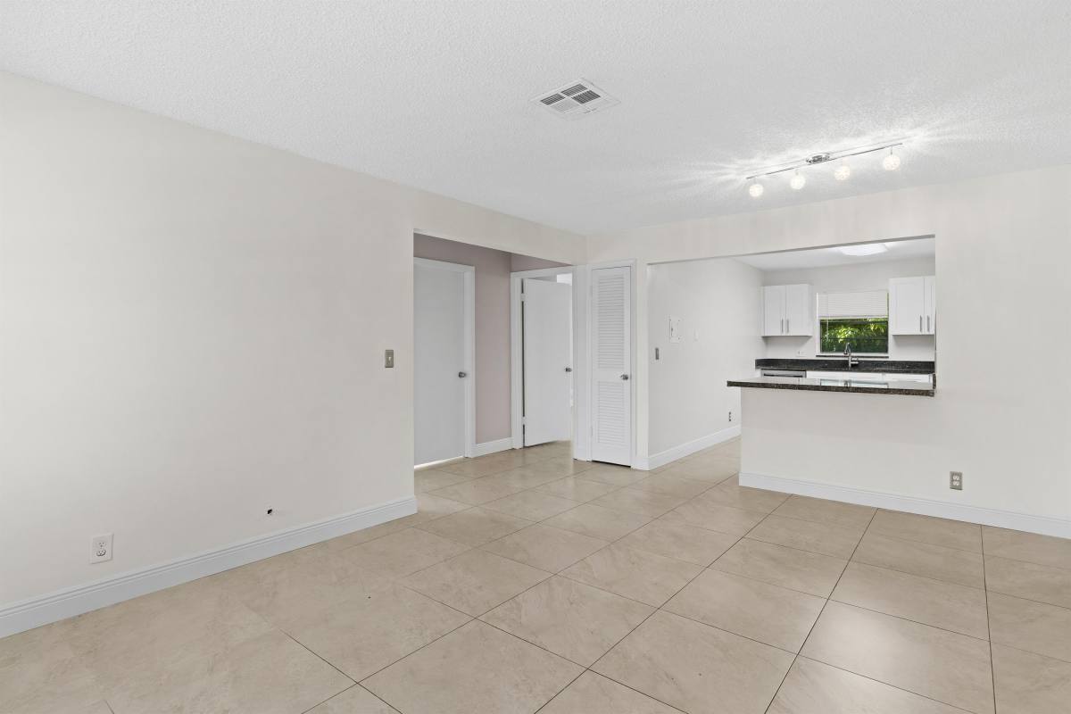 Apartment for rent at 1515 N Federal Highway 6, Lake Worth Beach, FL 33460