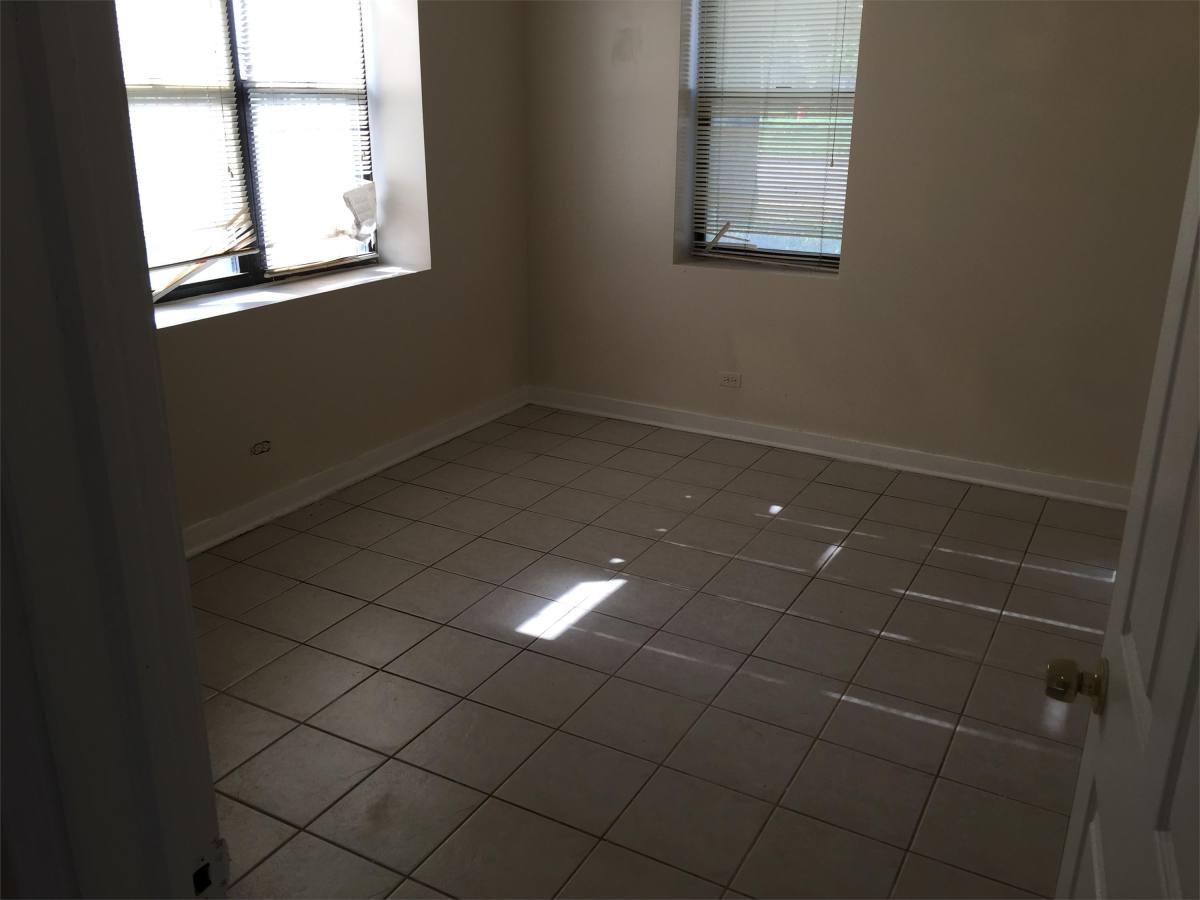 Apartment for rent at 6701 S Union Ave #4, Chicago, IL 60621