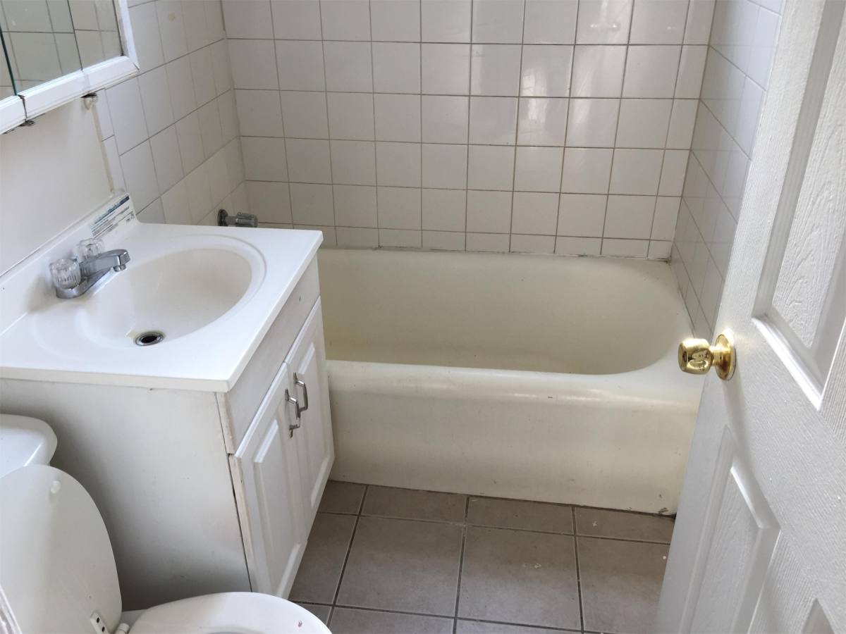 Apartment for rent at 6701 S Union Ave #4, Chicago, IL 60621