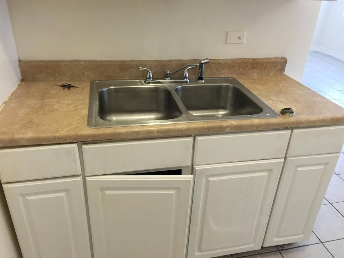 Apartment for rent at 6701 S Union Ave #4, Chicago, IL 60621