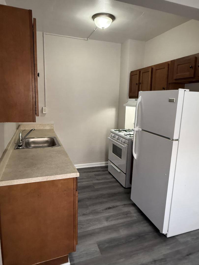 Apartment for rent at 1310 W 116th St #15, Cleveland, OH 44102