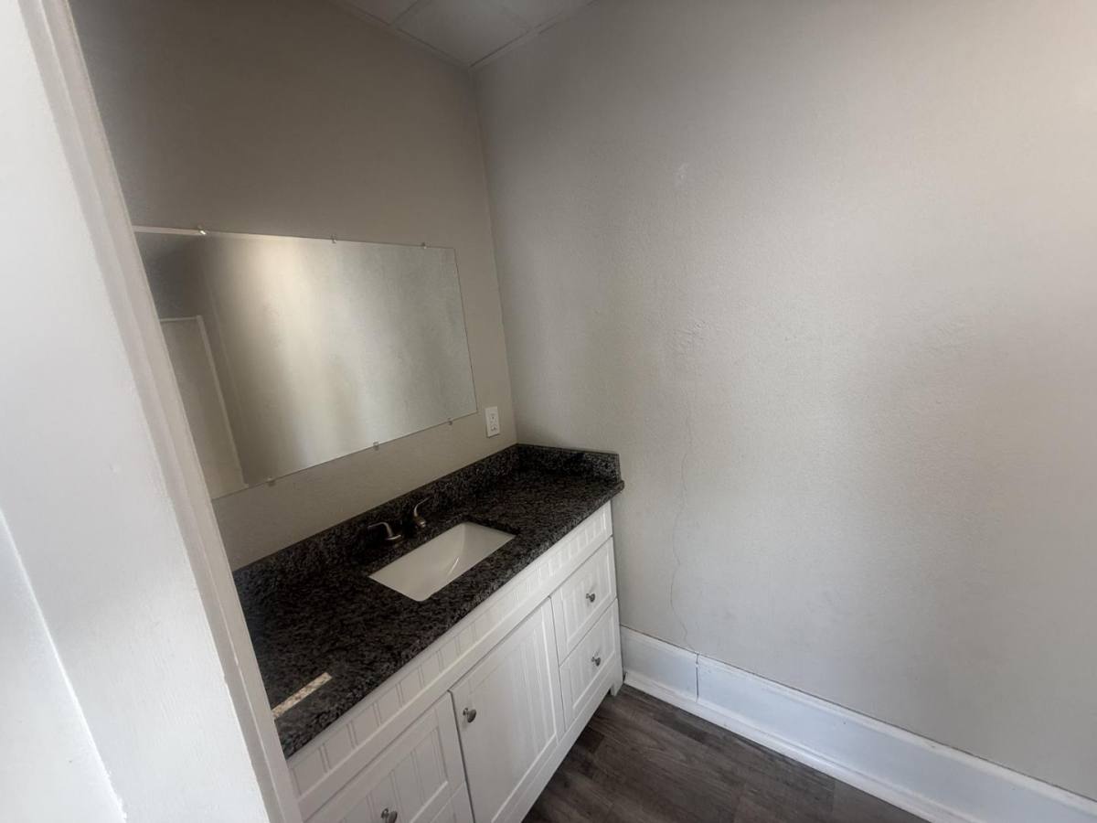 Apartment for rent at 106 Delaware Ave, Olyphant, PA 18447