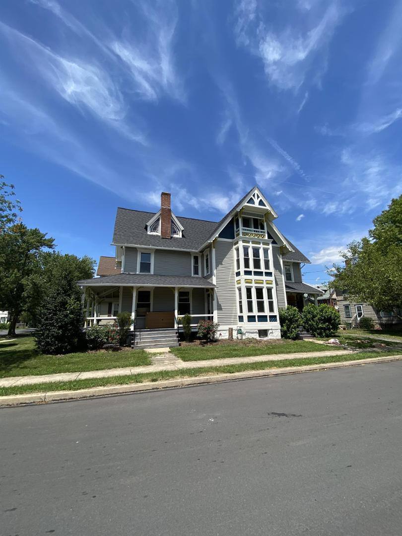 Apartment for rent at 638 Seventh Ave, Williamsport, PA 17701