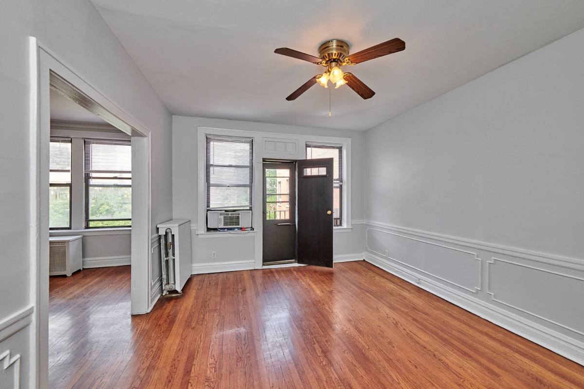 Apartment for rent at 5453 S Everett #3A, Chicago, IL 60615