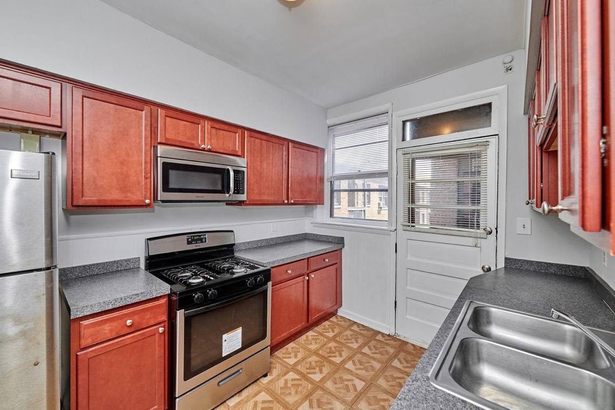 Apartment for rent at 5453 S Everett #3A, Chicago, IL 60615