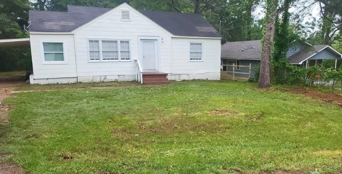 House for rent at Farmington Heights, 1830 Westover St, Jackson, MS 39209