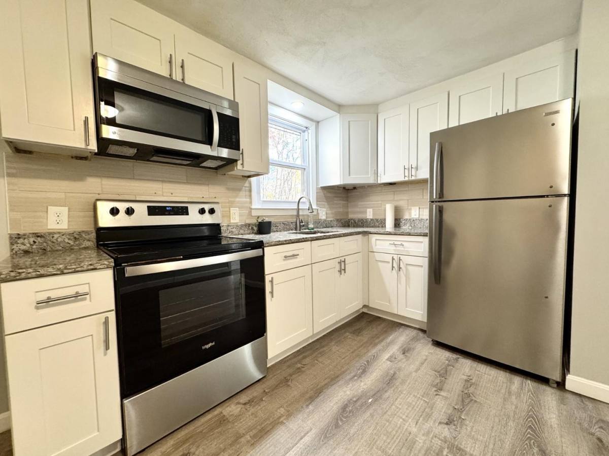 Apartment for rent at 8 Lanesboro Rd #2, Worcester, MA 01606