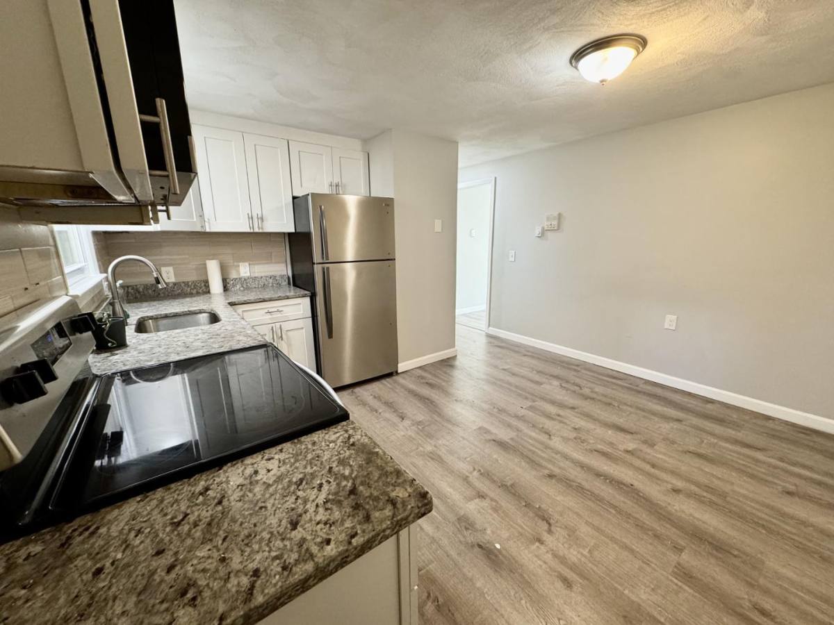 Apartment for rent at 8 Lanesboro Rd #2, Worcester, MA 01606