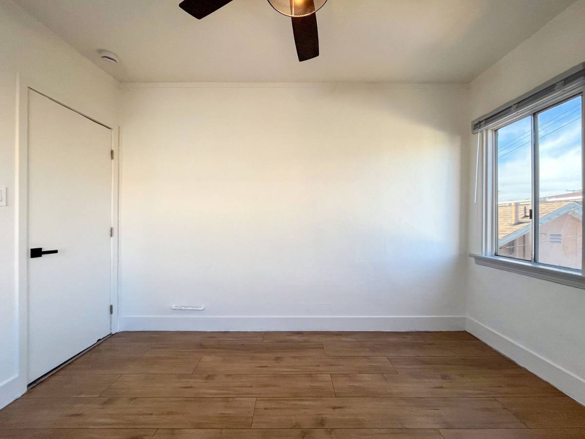 Apartment for rent at 2364 Lime Ave, Long Beach, CA 90806