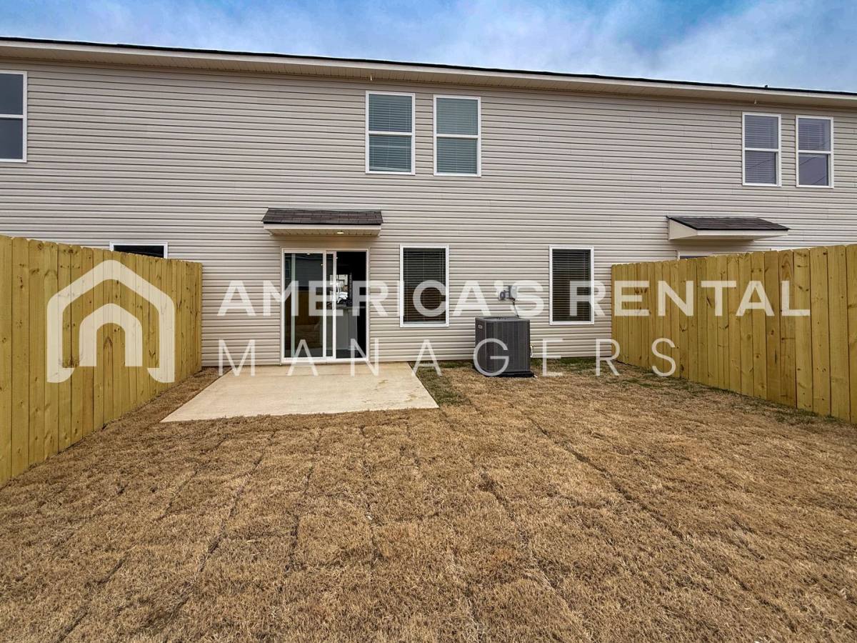 Townhouse for rent at 106 River Grass Dr, Lincoln, AL 35096