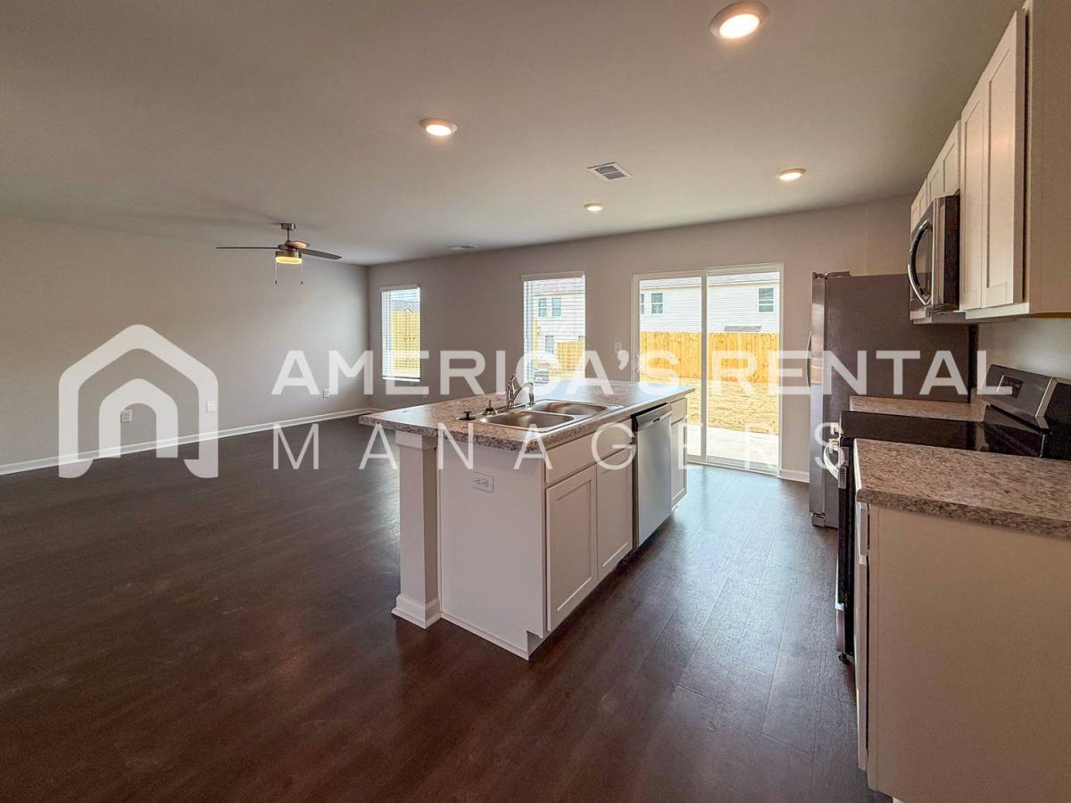 Townhouse for rent at 106 River Grass Dr, Lincoln, AL 35096