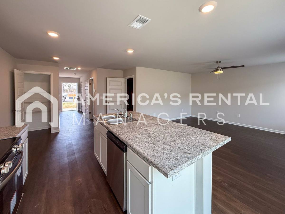 Townhouse for rent at 106 River Grass Dr, Lincoln, AL 35096