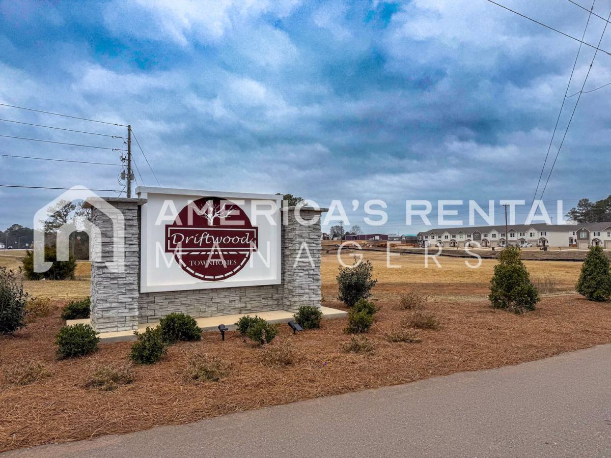 Townhouse for rent at 106 River Grass Dr, Lincoln, AL 35096