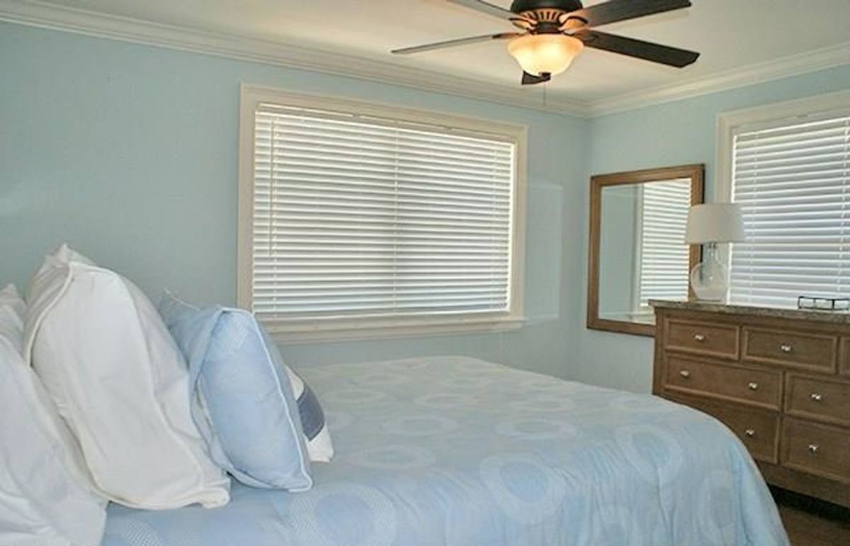 Condo for rent at 1065 Gulf Shore Blvd N, Naples, FL 34102
