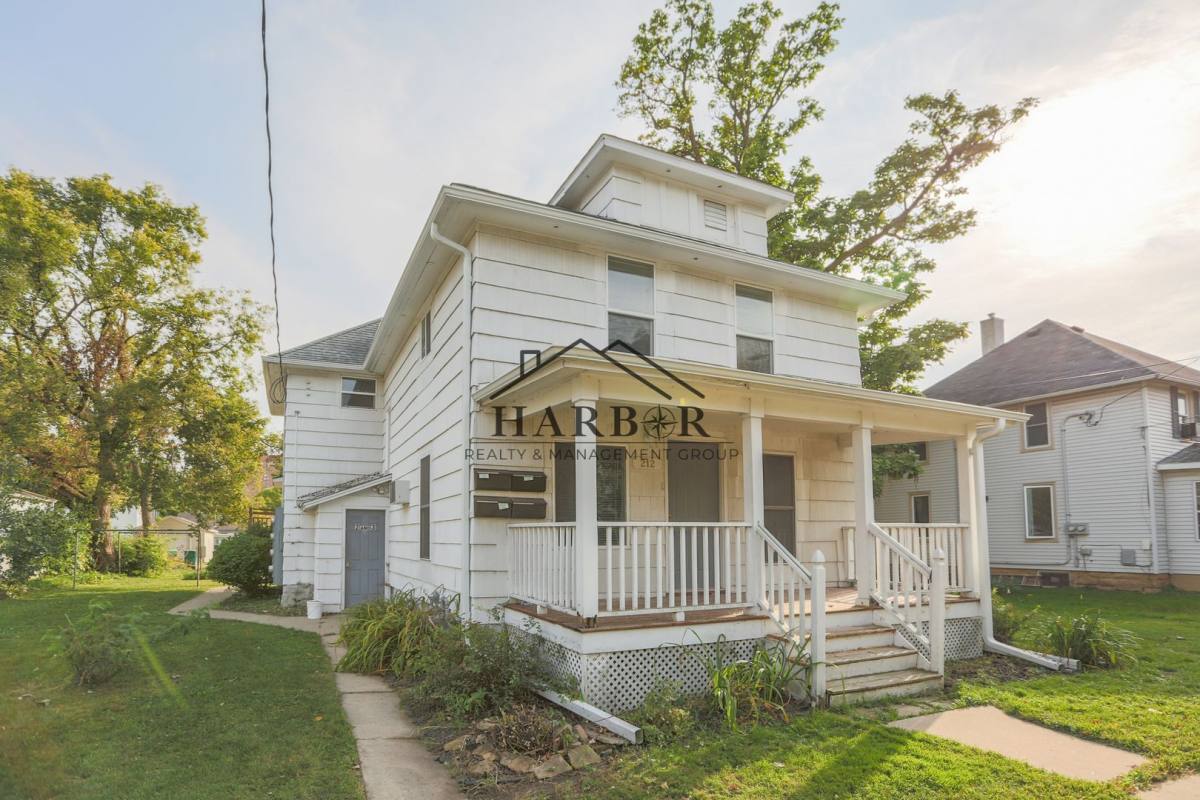 Apartment for rent at 212 7th St NW #3, Rochester, MN 55901