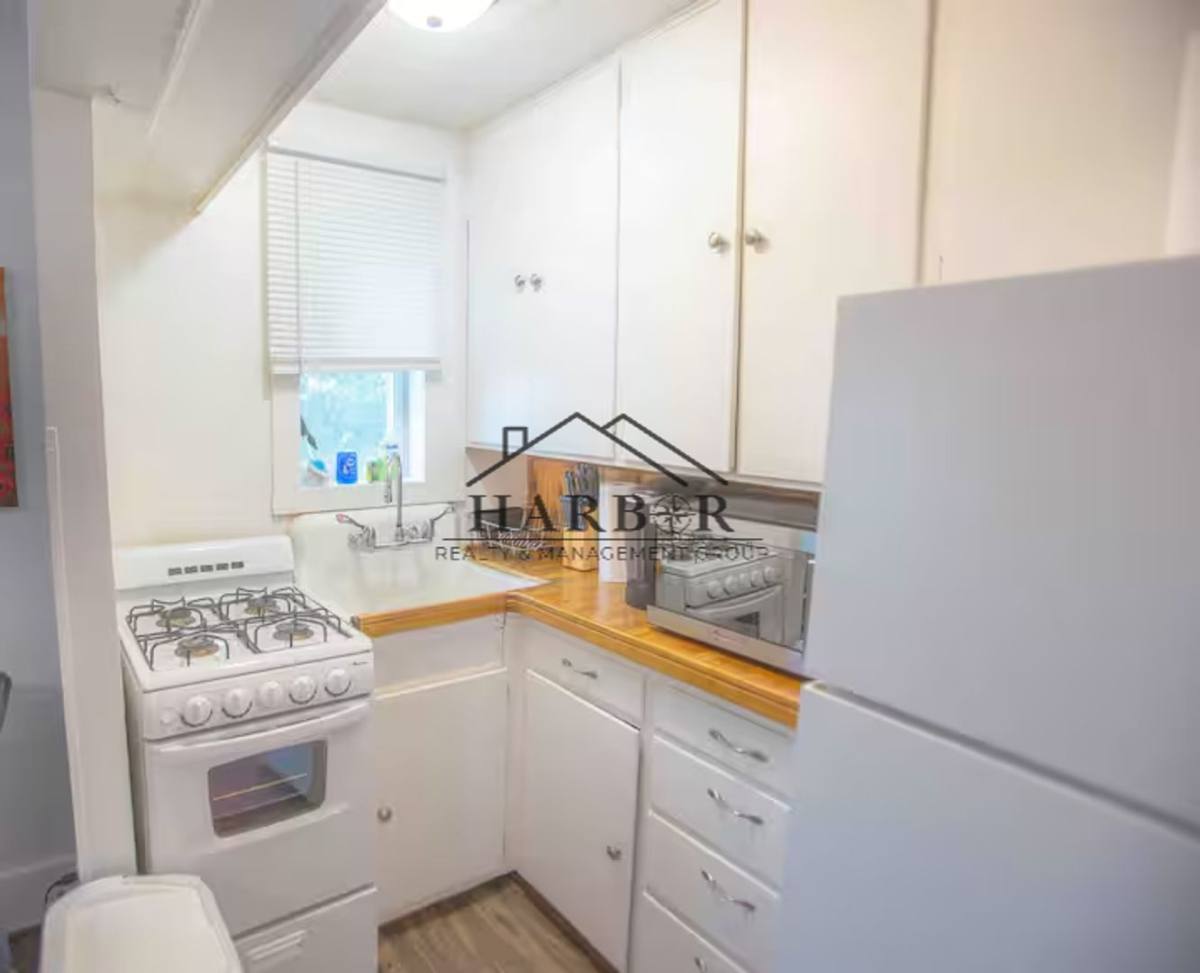 Apartment for rent at 212 7th St NW #3, Rochester, MN 55901