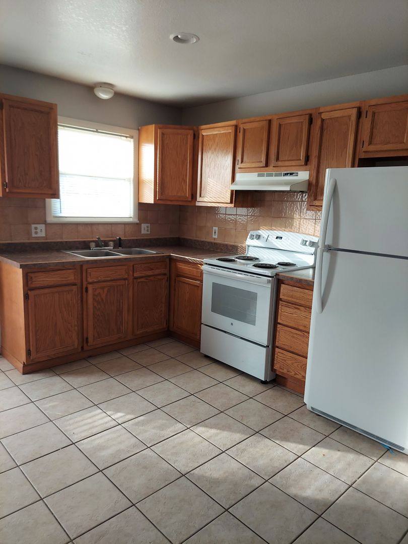 Apartment for rent at 531 N Pine River St, Ithaca, MI 48847