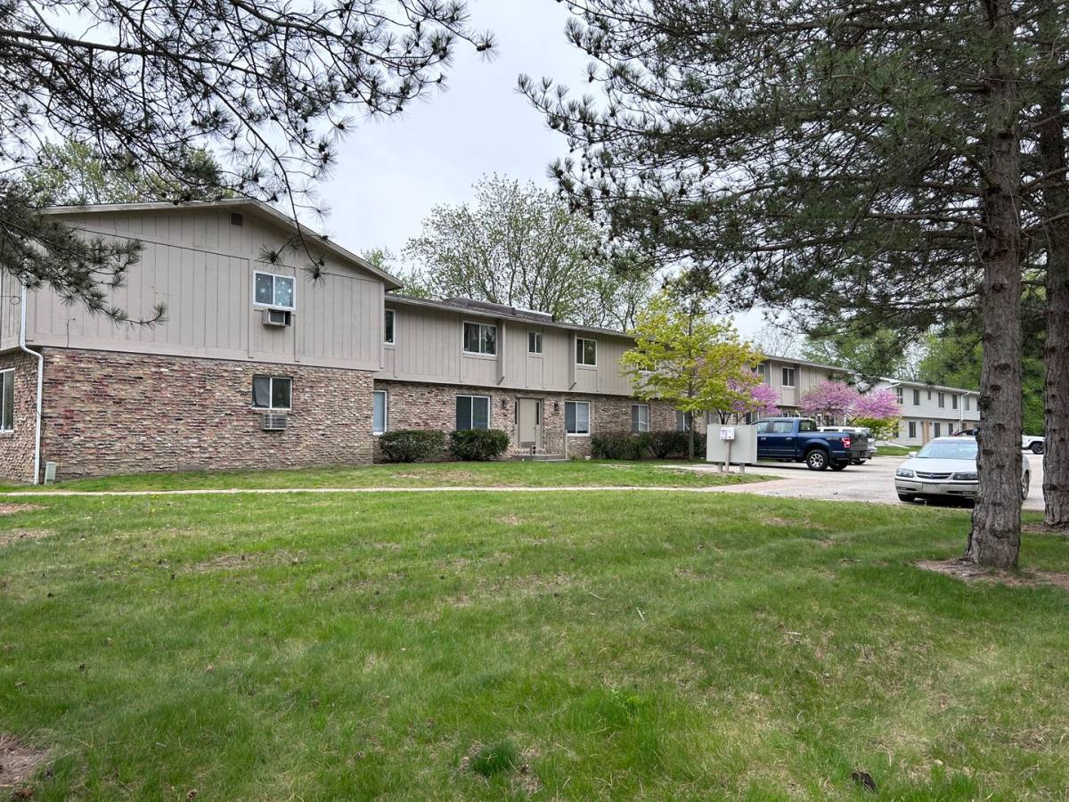 Apartment for rent at 531 N Pine River St, Ithaca, MI 48847