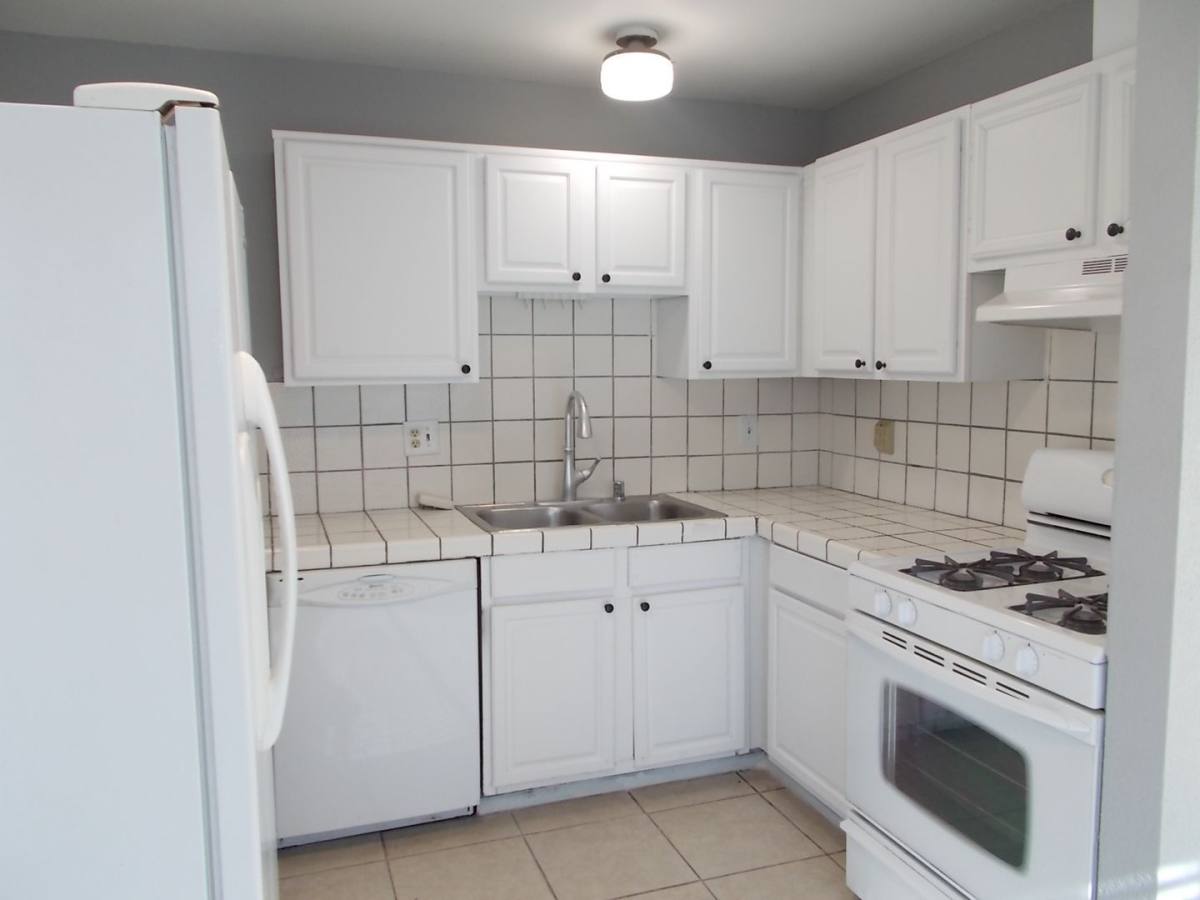 Townhouse for rent at 4521 Via Torino, Las Vegas, NV 89103