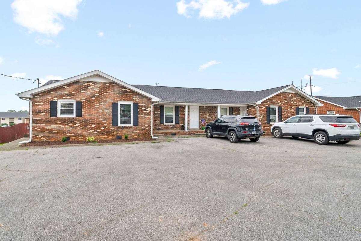 Apartment for rent at 147 Darlene Dr, Clarksville, TN 37042