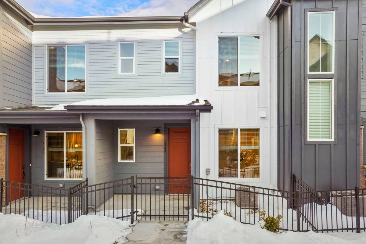 Townhouse for rent at 6977 Huddersfield Lane, Castle Rock, CO 80108
