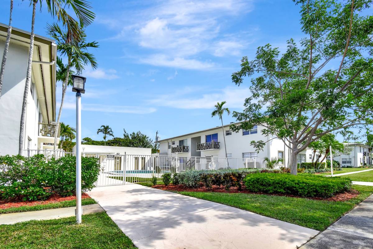 Apartment for rent at 3601 Van Buren St, Hollywood, FL 33021