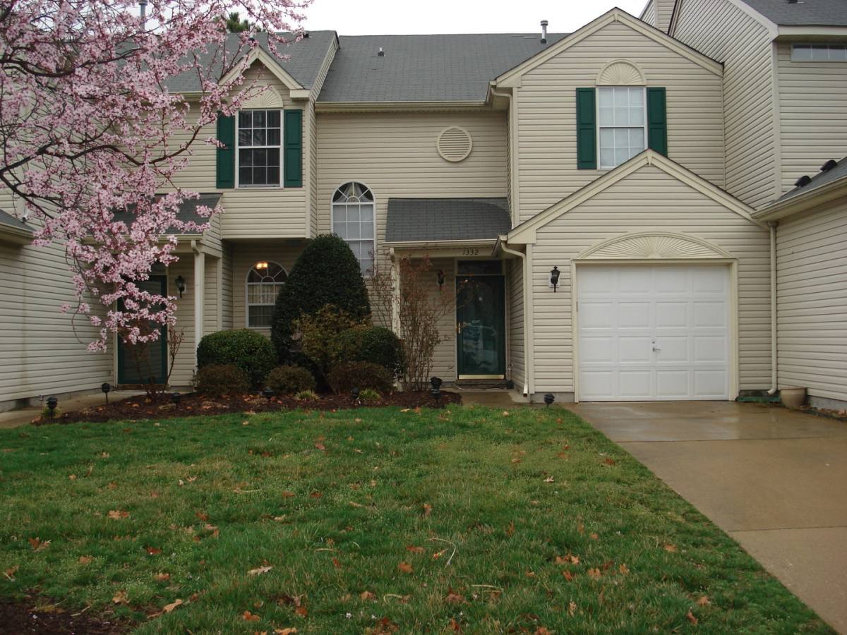 House for rent at 1332 Lake Dr, Newport News, VA 23606