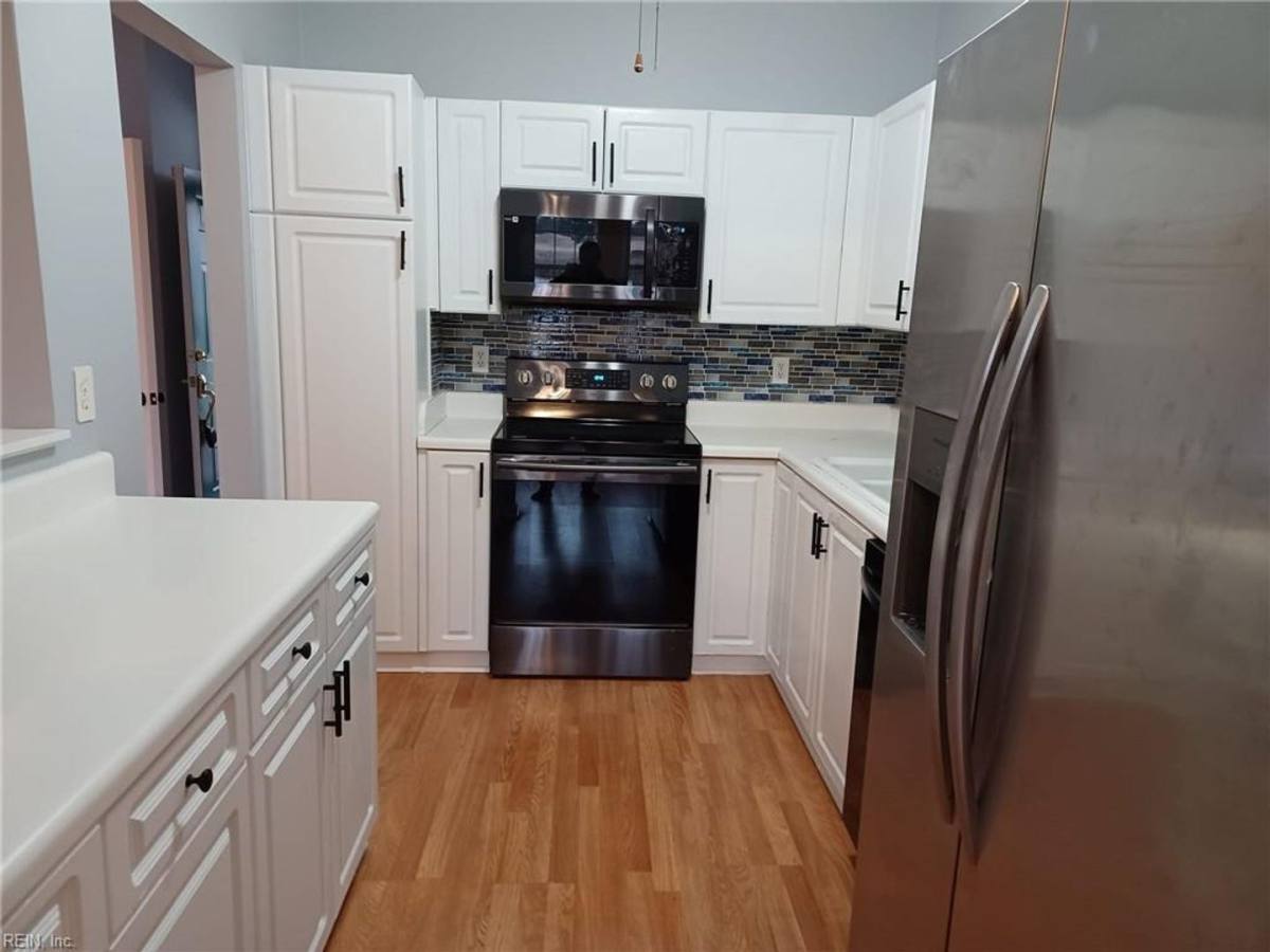 House for rent at 1332 Lake Dr, Newport News, VA 23606