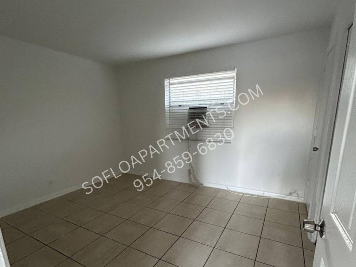 Apartment for rent at 123 Erie St, Lake Worth, FL 33461