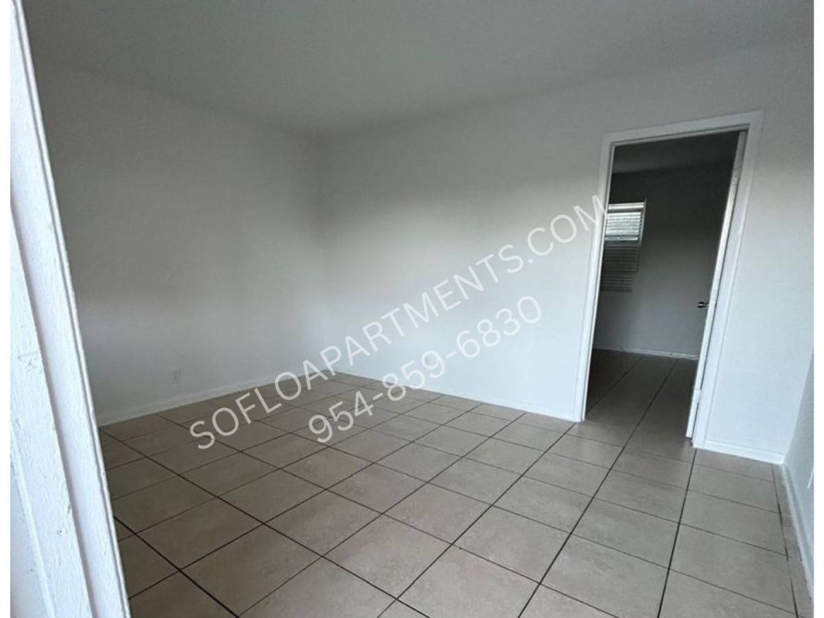 Apartment for rent at 123 Erie St, Lake Worth, FL 33461