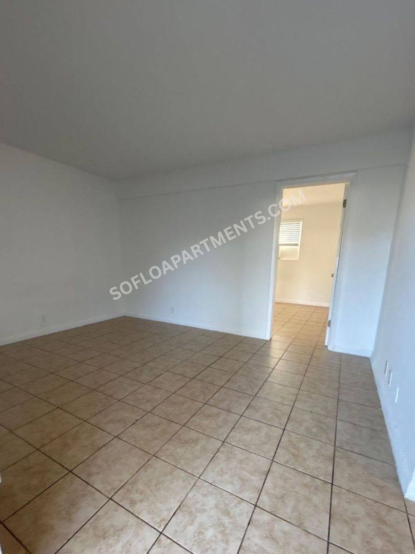 Apartment for rent at 123 Erie St, Lake Worth, FL 33461
