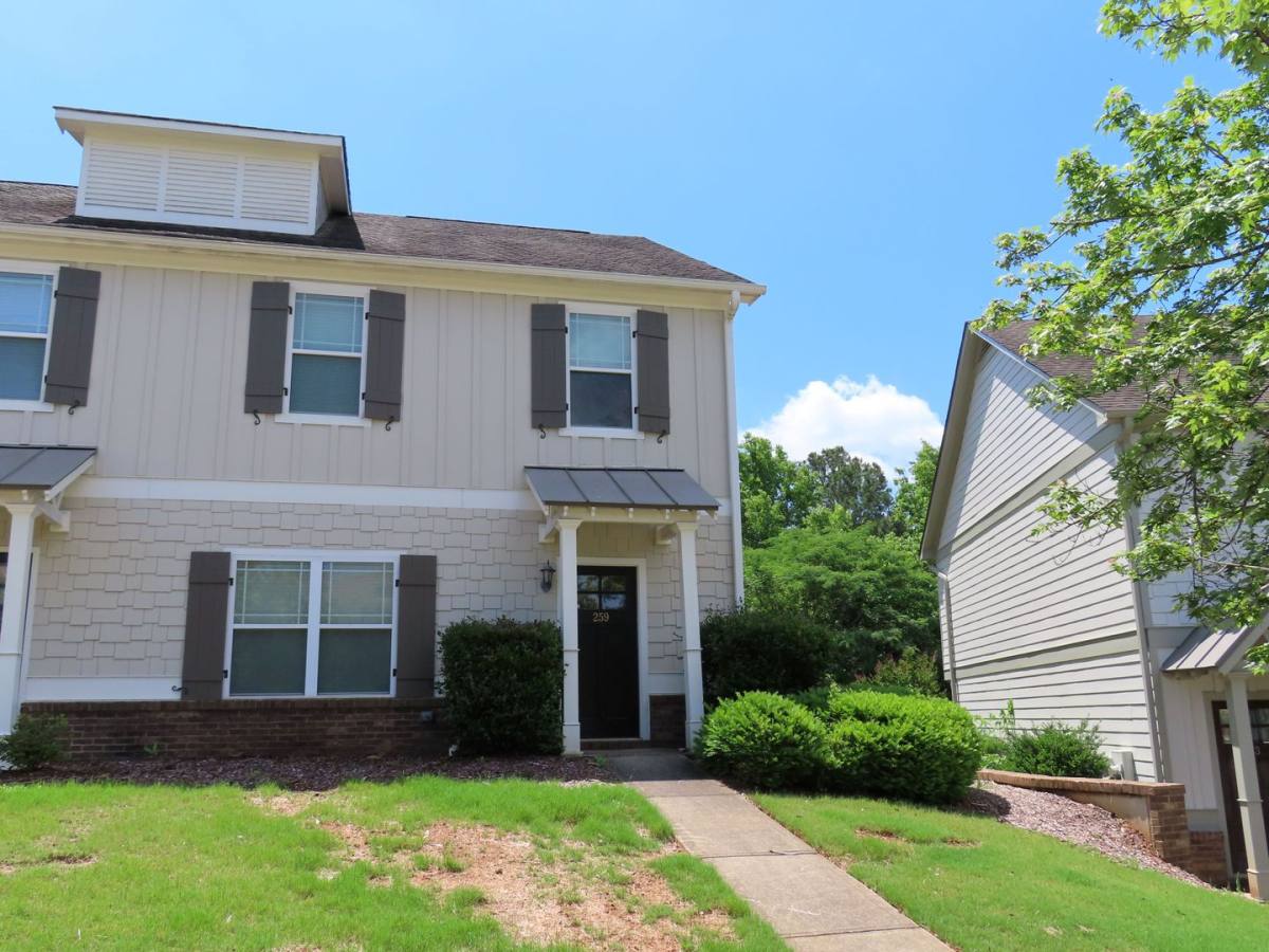 Townhouse for rent at 259 Oconee River Circle, Athens, GA 30605