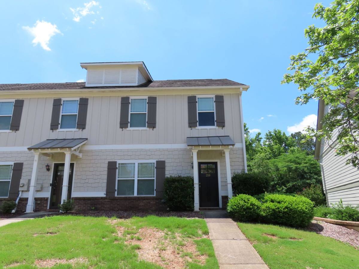 Townhouse for rent at 259 Oconee River Circle, Athens, GA 30605