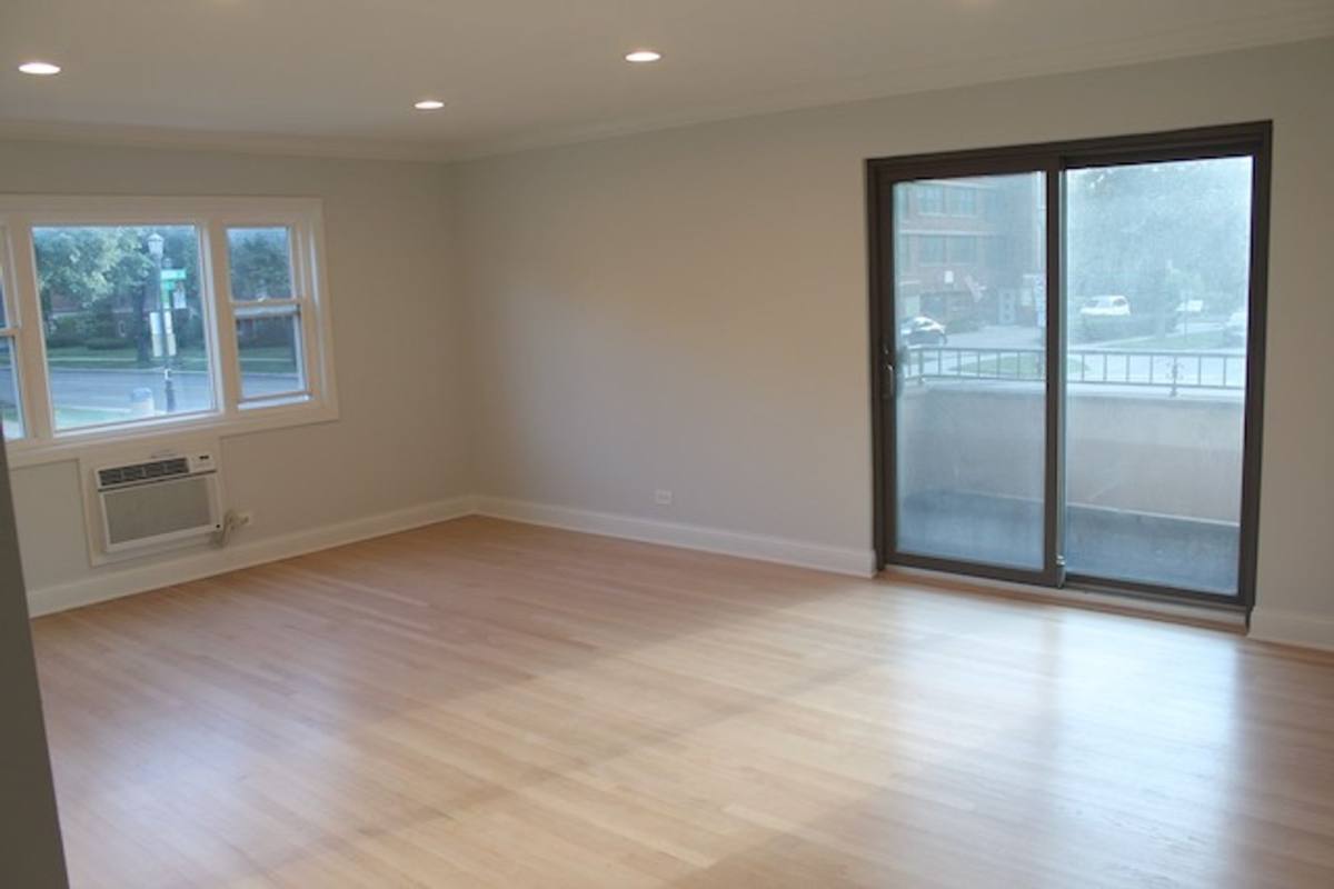 Apartment for rent at 419 Ridge Ave, Evanston, IL 60202