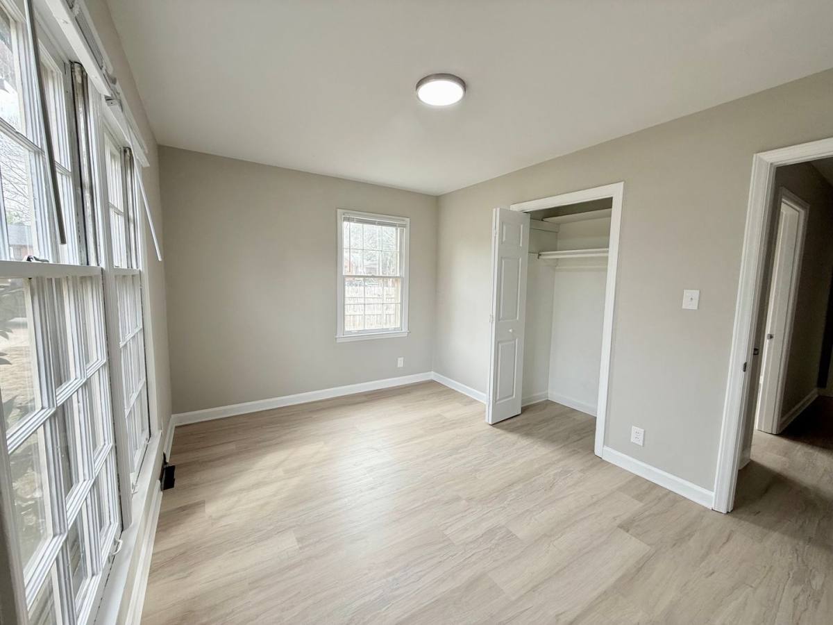House for rent at 3819 Rosehaven Dr, Charlotte, NC 28205