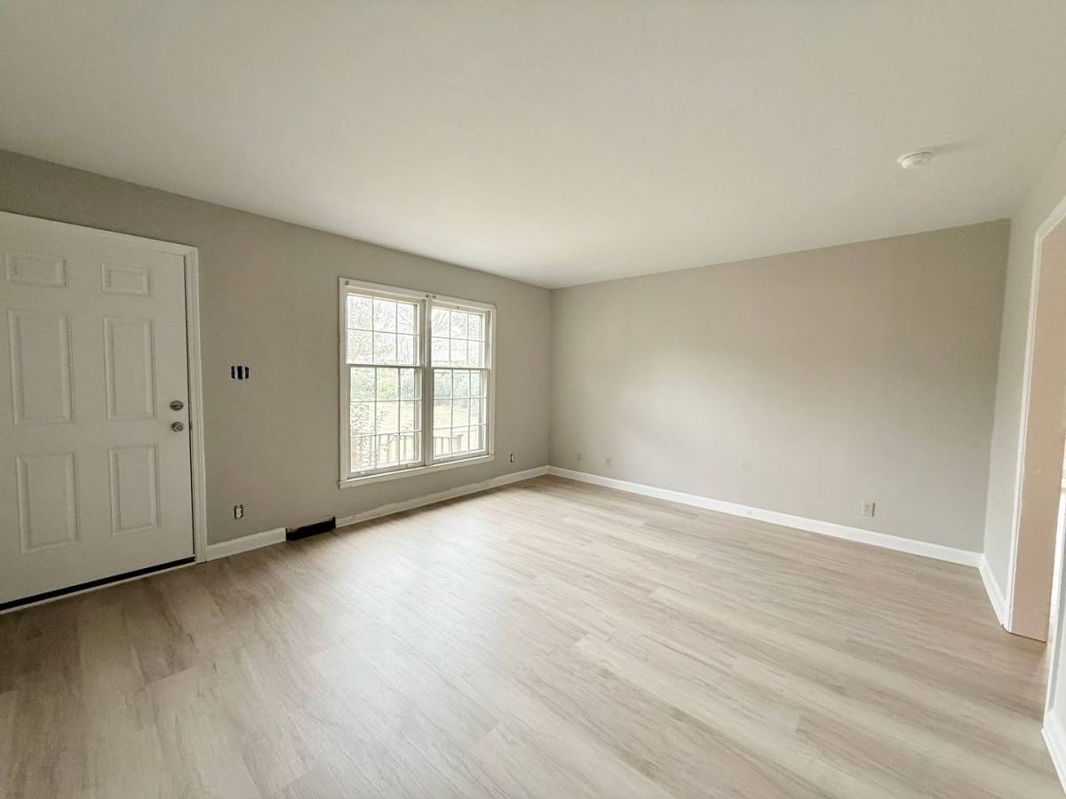House for rent at 3819 Rosehaven Dr, Charlotte, NC 28205
